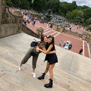 Meet your Posher, Maya